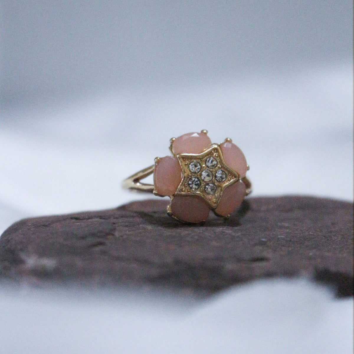  ring with pink stones